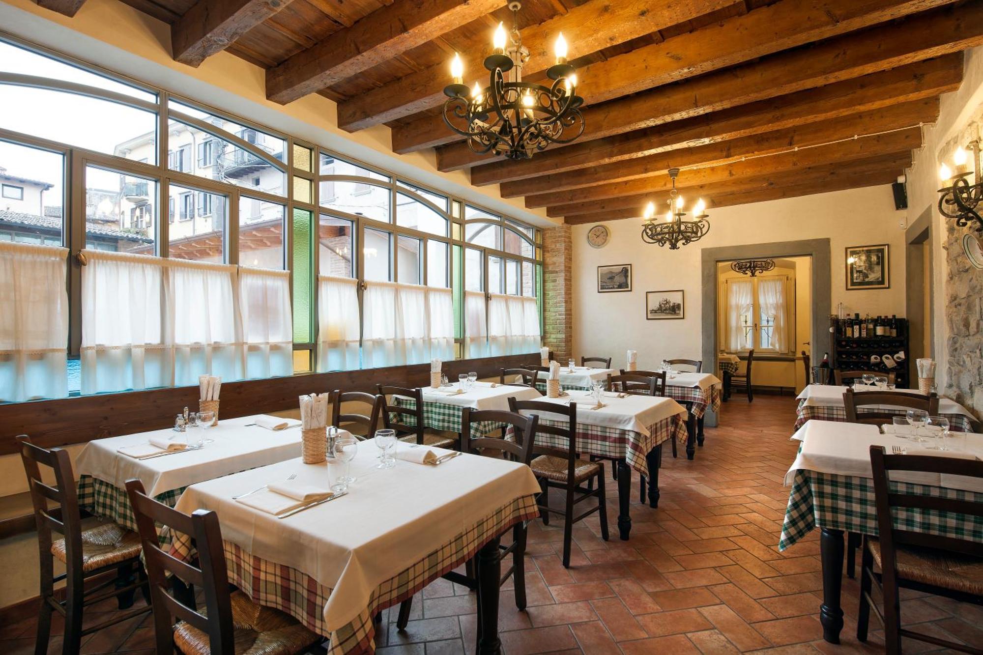 Hostel Del Gal Clusane 외부 사진