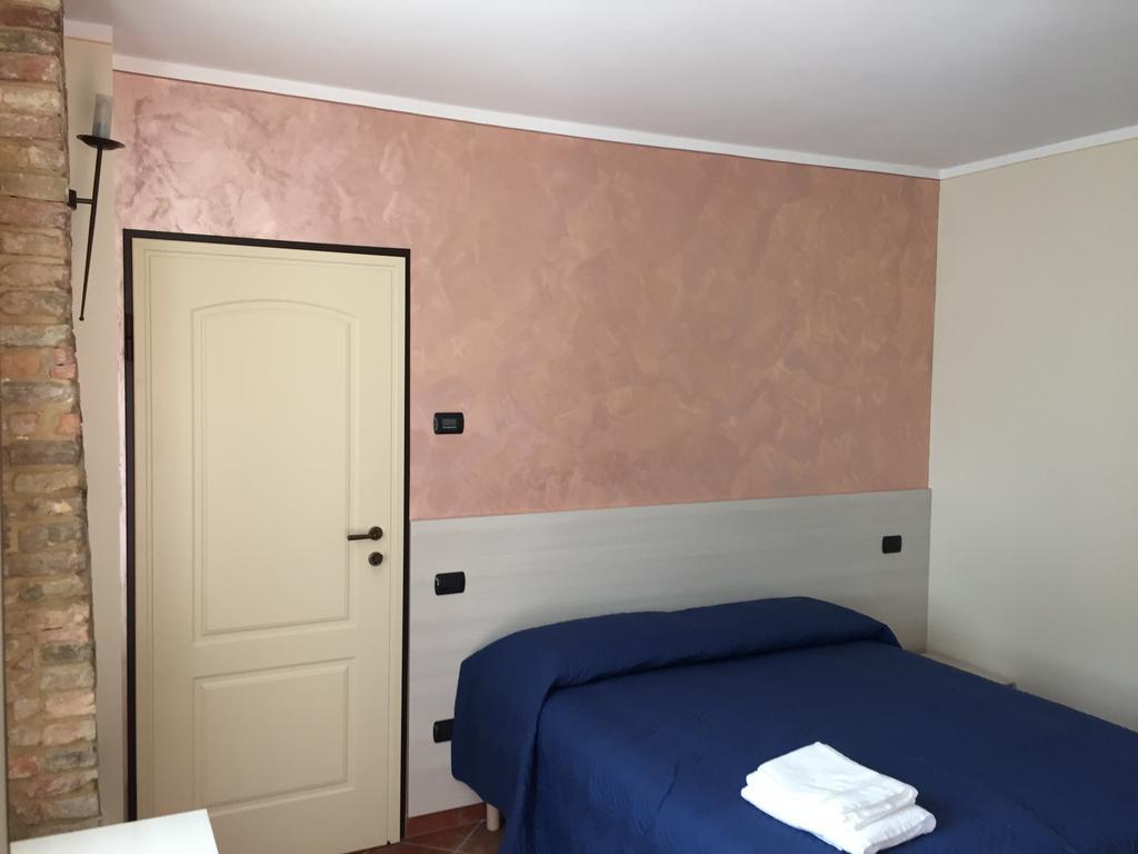 Hostel Del Gal Clusane 외부 사진